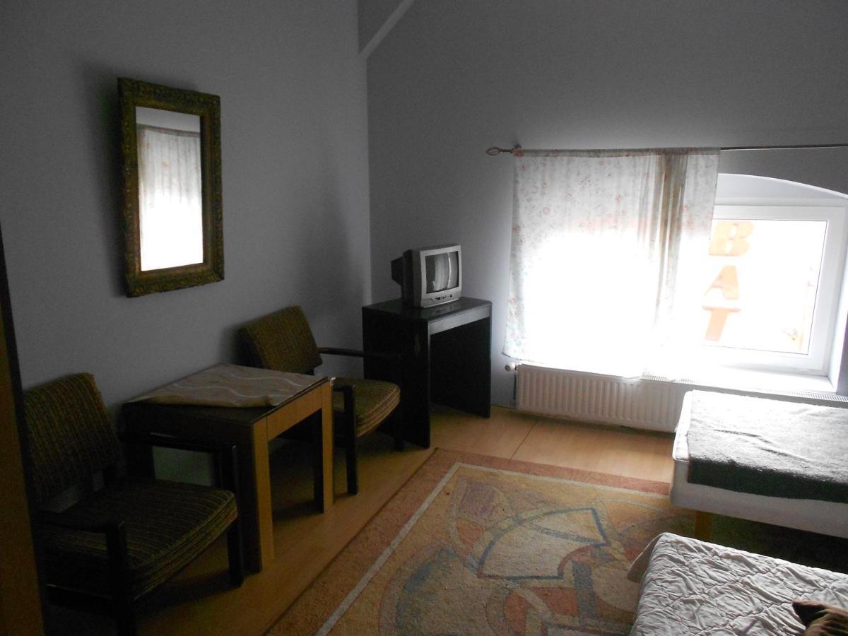 Hostel "Na Bocianowie" Bydgoszcz Extérieur photo