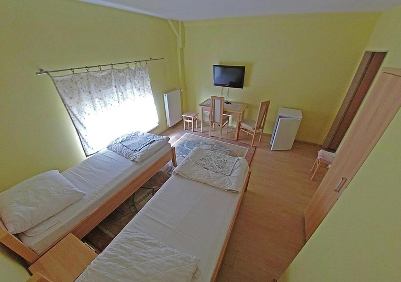 Hostel "Na Bocianowie" Bydgoszcz Extérieur photo